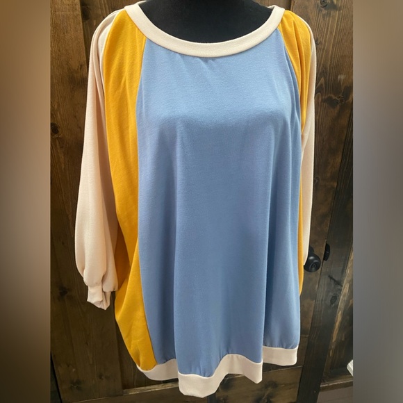 ColorBlock Top - Picture 3 of 6